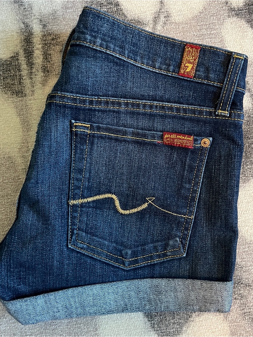 7 FOR ALL MANKIND Denim Rolled Cuff Shorts Stretchy Size 27
